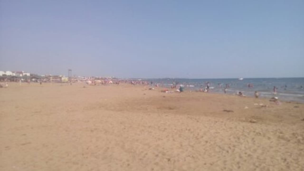 Strand Well Palace Side