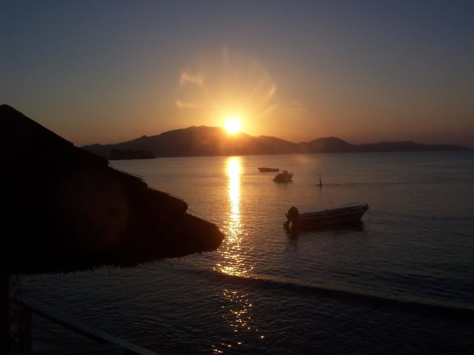 Sonnenaufgang vor Porto Koukla Beach Porto Koukla Beach