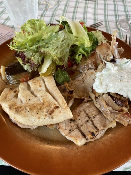 Gastro Anissa Beach & Village