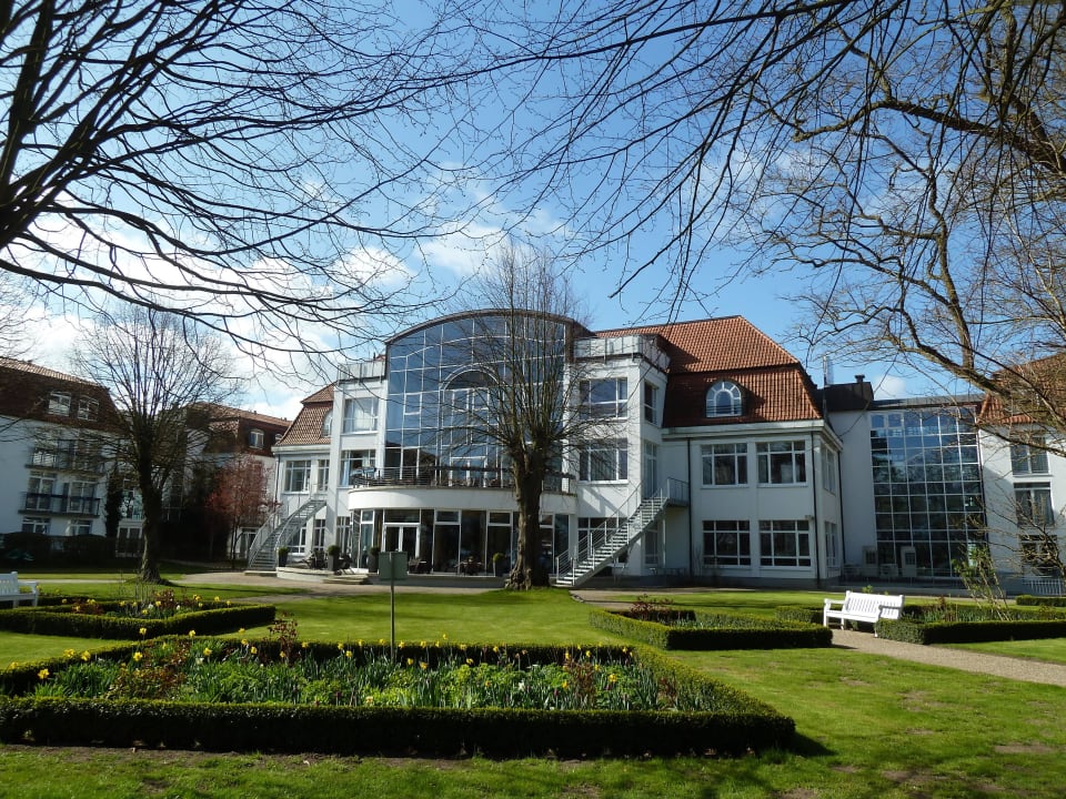 Hotel von hinten Seehotel Großherzog von Mecklenburg