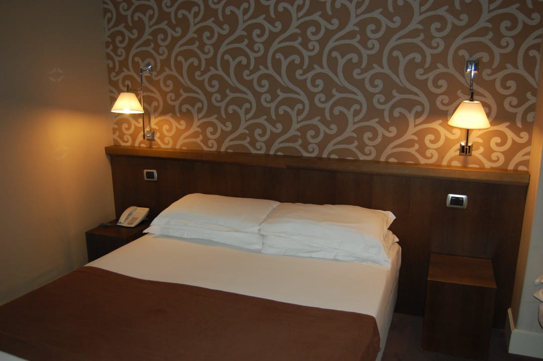 Doppelbett Villa Torlonia