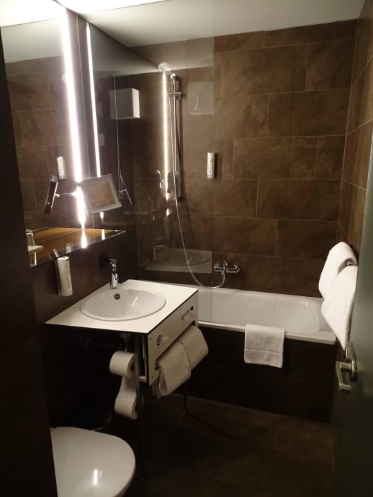 Bad Four Points Flex by Sheraton Vienna Hauptbahnhof