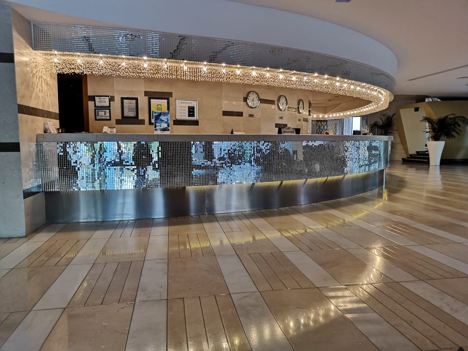 Lobby Blue Waters Club