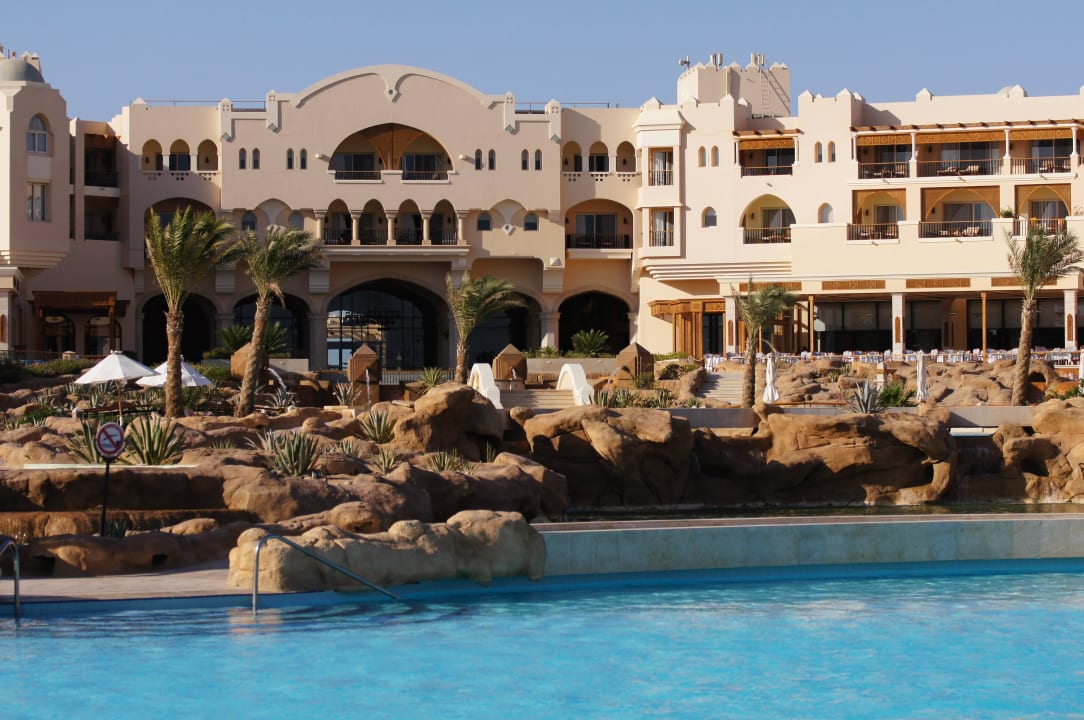 Blick Richtung Haupthaus Hotel Kempinski Soma Bay