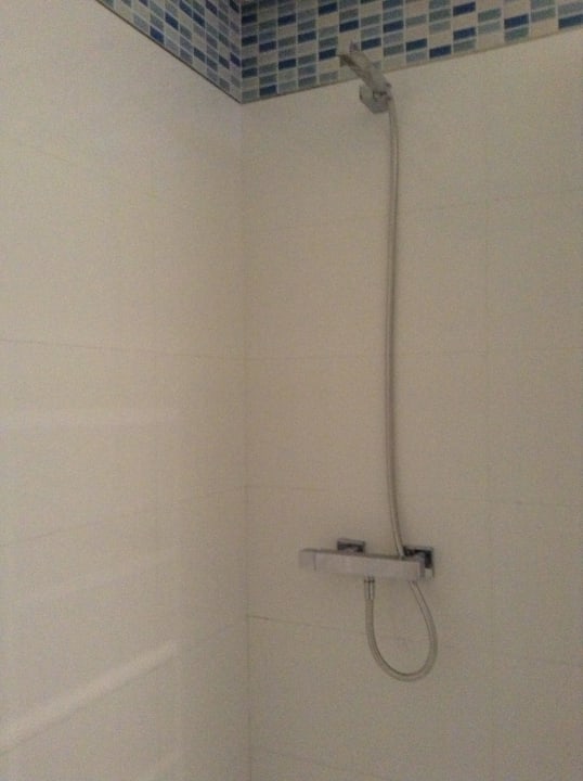 Bad im Low Cost Zimmer Hotel Playa Golf