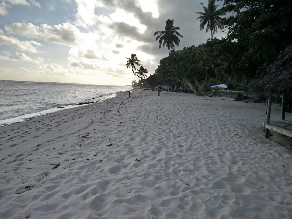 Strand Chalets Taufua Beach Fales