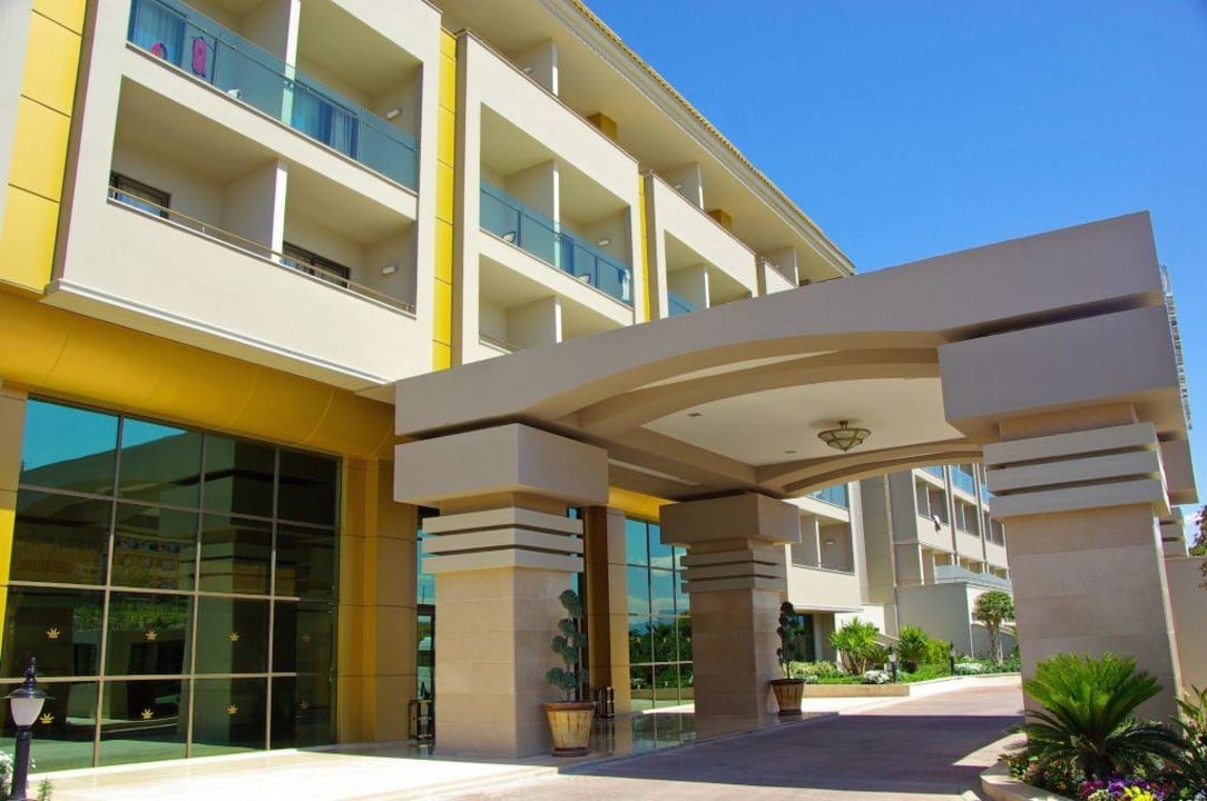 Eingang Aydinbey Kings Palace & Spa