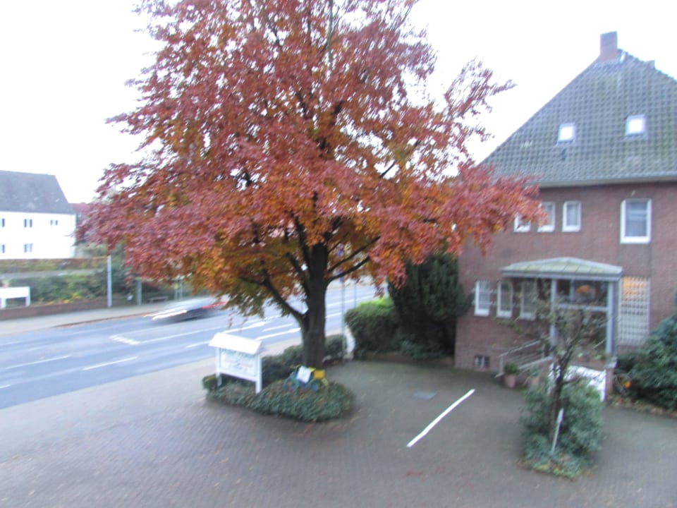 ..zur Hauptstraße  Hotel Pöker