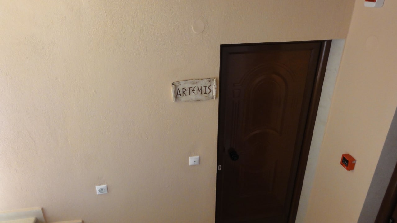 Zimmer haben Namen, keine Nummern Apollon Xenonas Apparthotel