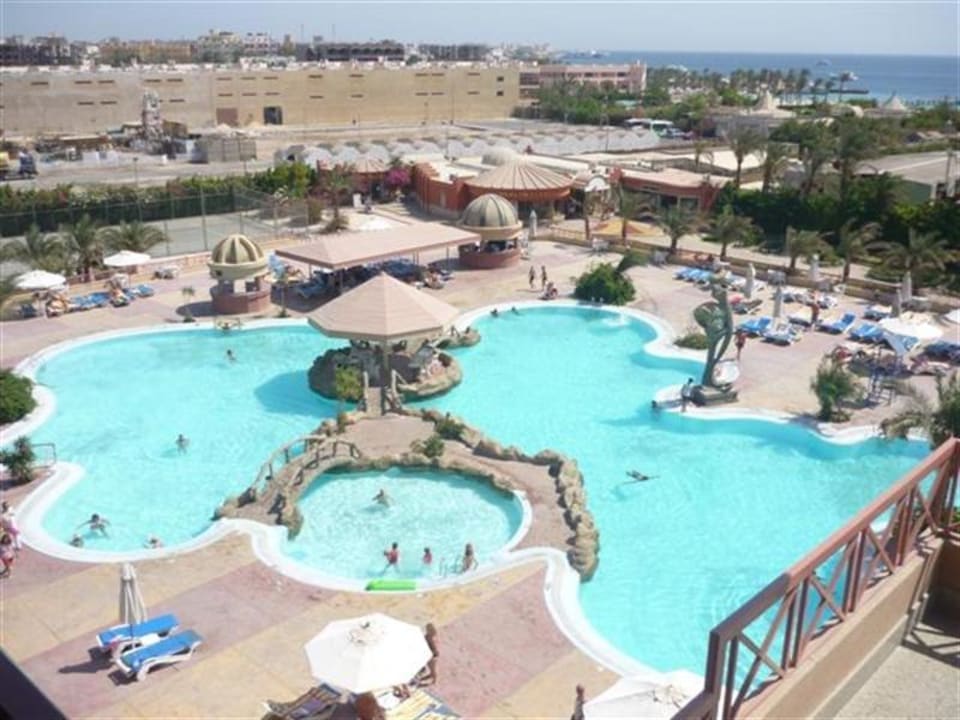 Blick auf den Pool vom neuen Sea Gull Seagull Beach Resort