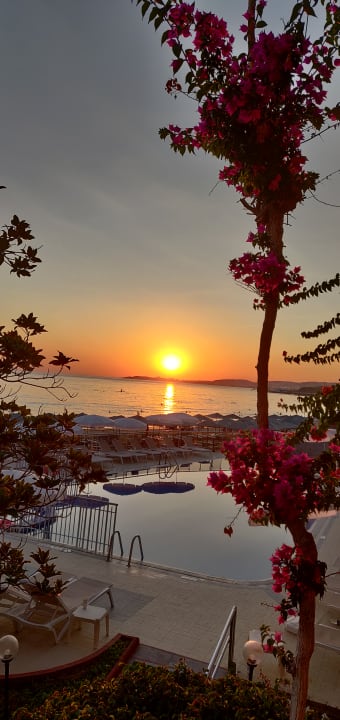 Pool Aska Hotel Just in Beach