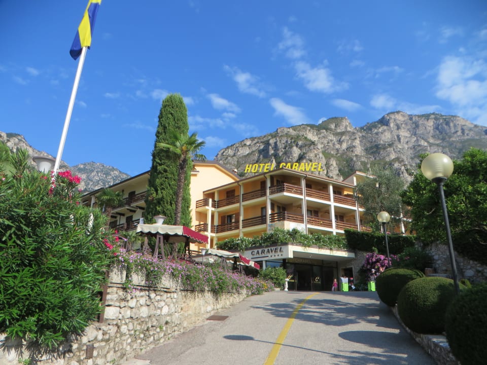 Außenansicht Hotel Caravel