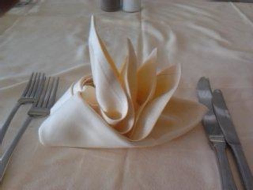 Kleine Überraschung des Kellners Hotel El Mouradi Skanes Beach