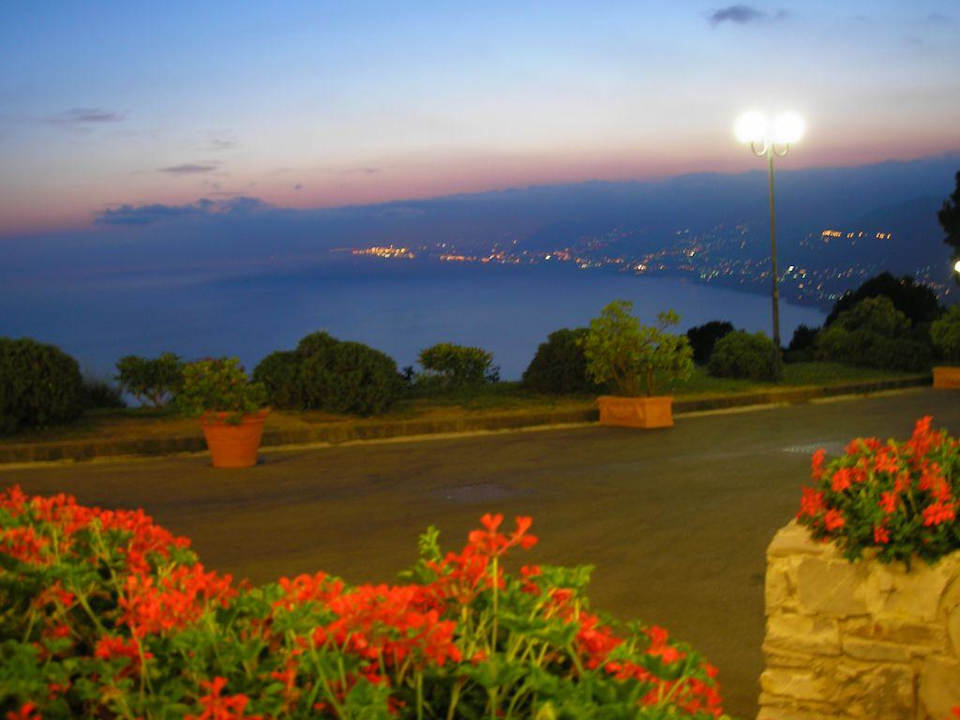 Aussicht von der Terrasse Hotel Portofino Kulm