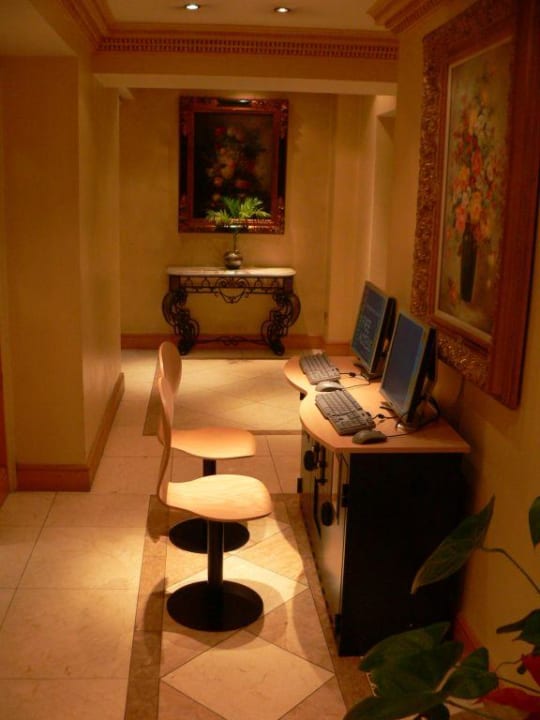 Lobby mit Internet Terminals Melia London Kensington