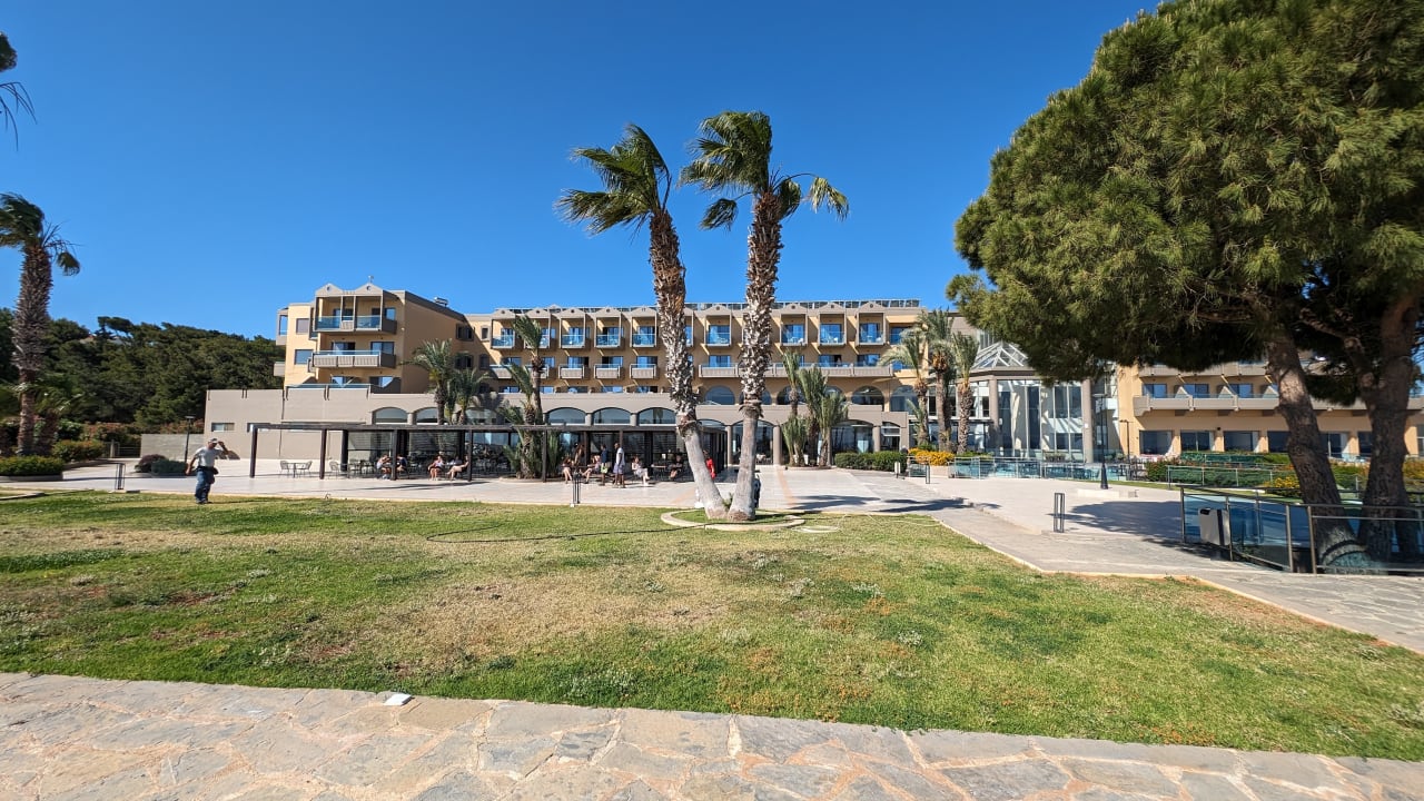 Außenansicht Kresten Palace Hotel