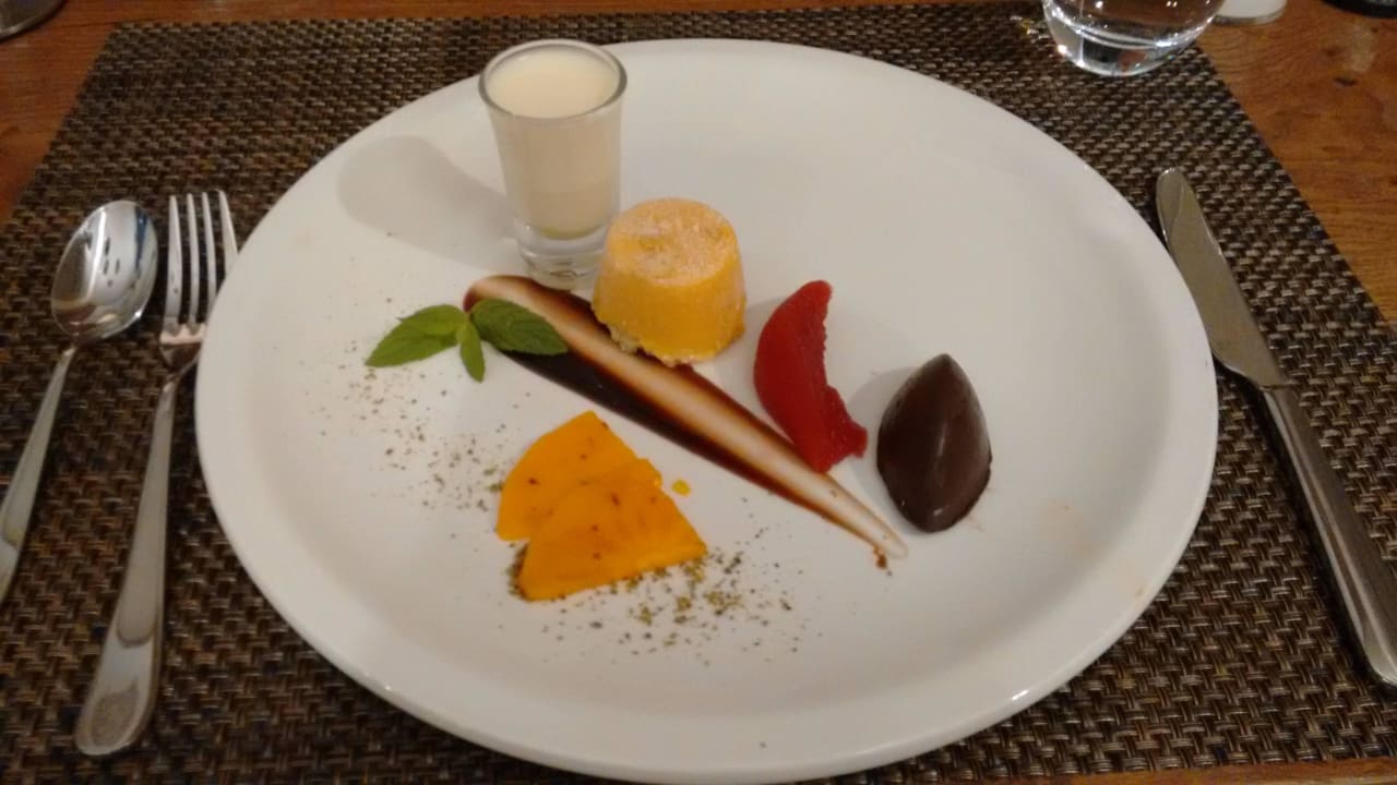 Dessert - Lavanta Italienisch Acanthus Cennet Barut Collection