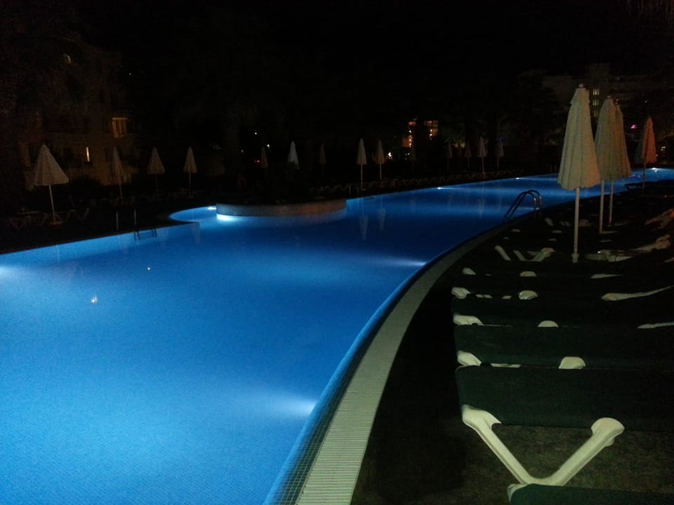 Bei Nacht! allsun App.-Hotel Orient Beach