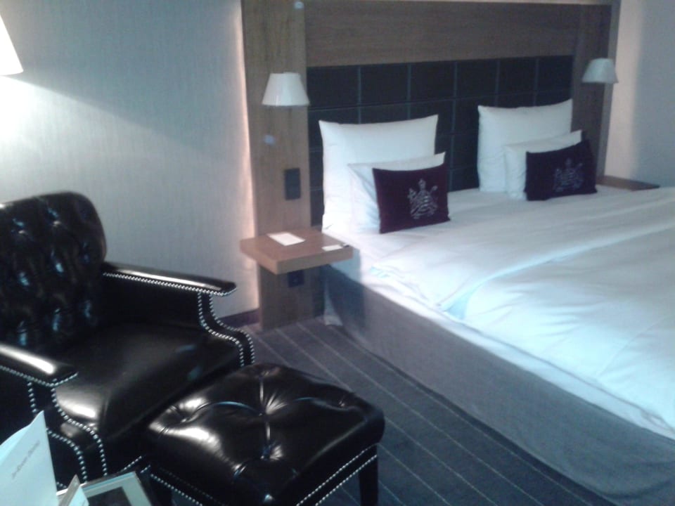 Zimmer Mövenpick Hotel Stuttgart Airport