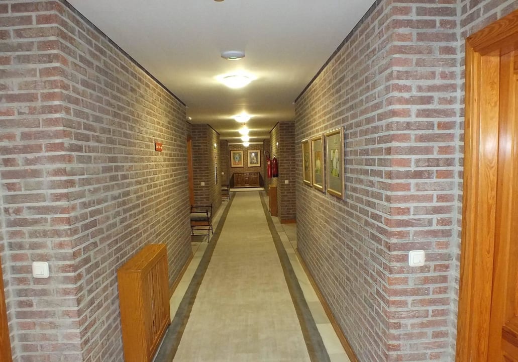 Коpридор отеля Hotel Parador de Ronda