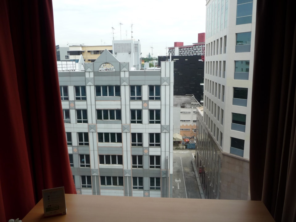 Ausblick aus unserem Zimmer Ibis Singapore on Bencoolen