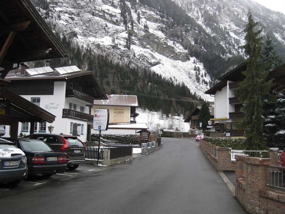 Blick Richtung Skibushaltestelle Gasthof Bergheimat