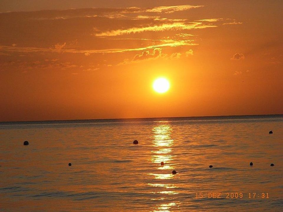 Sonnenuntergang am Strand Hotel Grand Pineapple Beach Negril