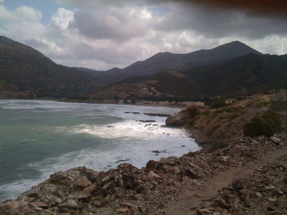 Dunkle Wolken über unserem Strand Fodele Beach & Water Park Holiday Resort