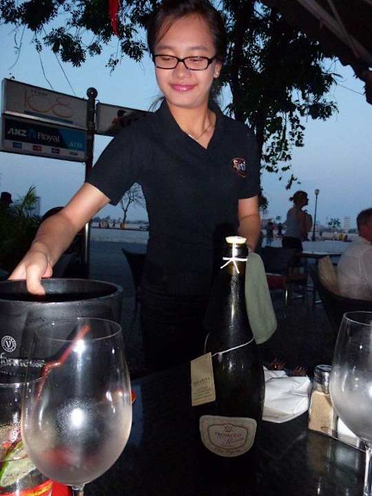 Kompetentes & freundliches Personal Hotel River 108