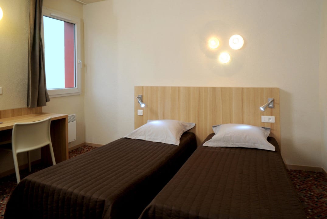 Chambre 2 lits simples Hotel Balladins Albertville