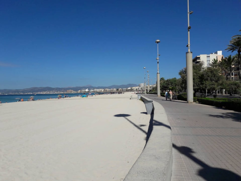 Strand vor dem Hotel HSM Golden Playa