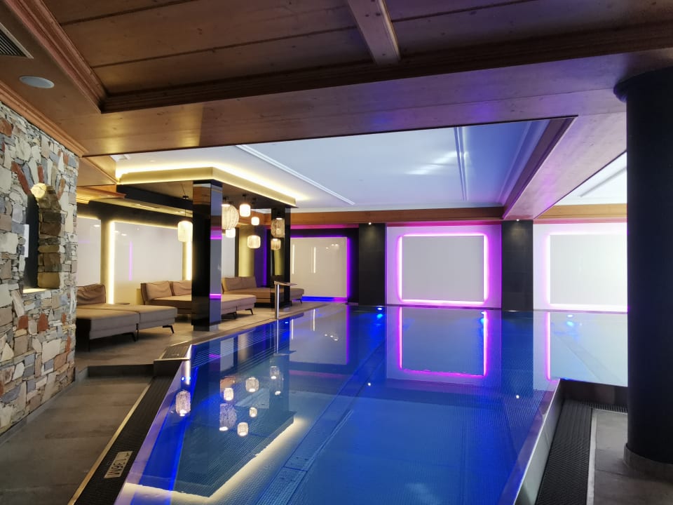 Pool Verwöhnhotel Wildspitze