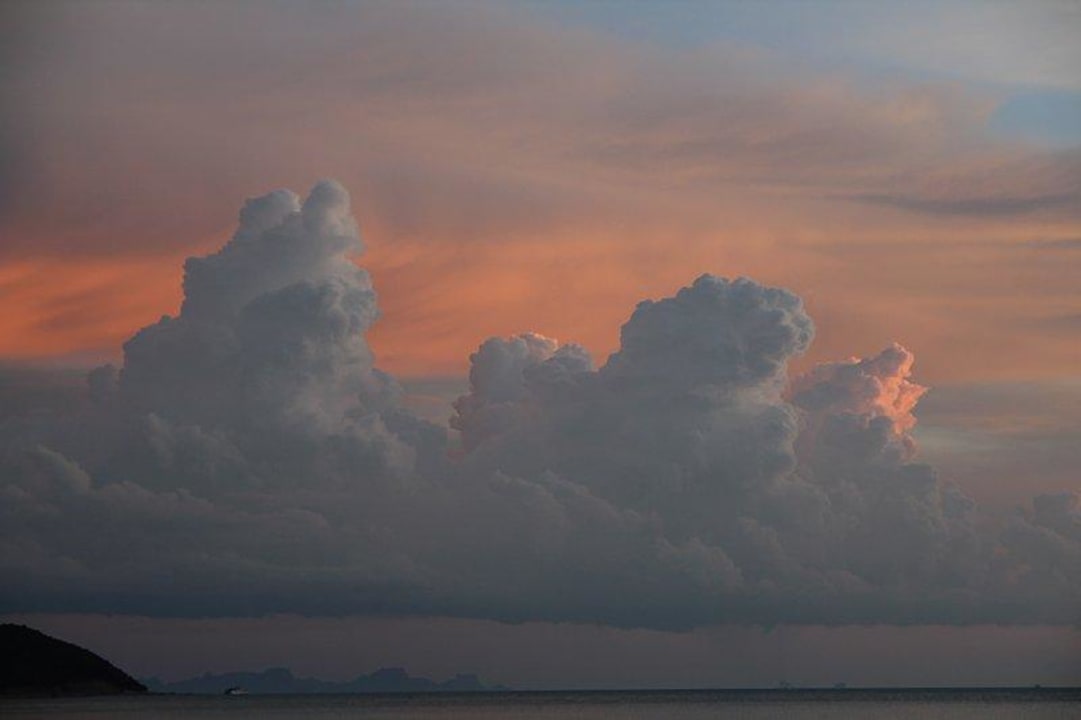 Gewitterwolken Viva Vacation Resort