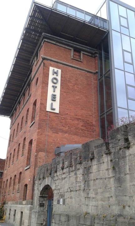 Eingangsbereich Stadt-gut-Hotel Fronveste - Das Alte Knasthaus