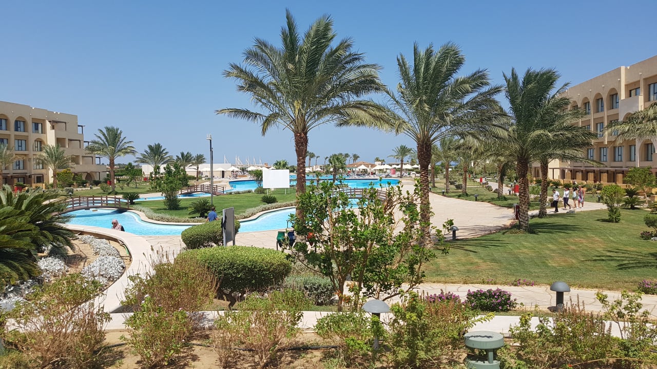 Gartenanlage Mövenpick Waterpark Resort & Spa Soma Bay
