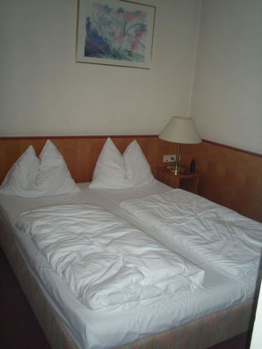 Das Bett unserer "Suite" AKZENT Hotel Aufkirchen