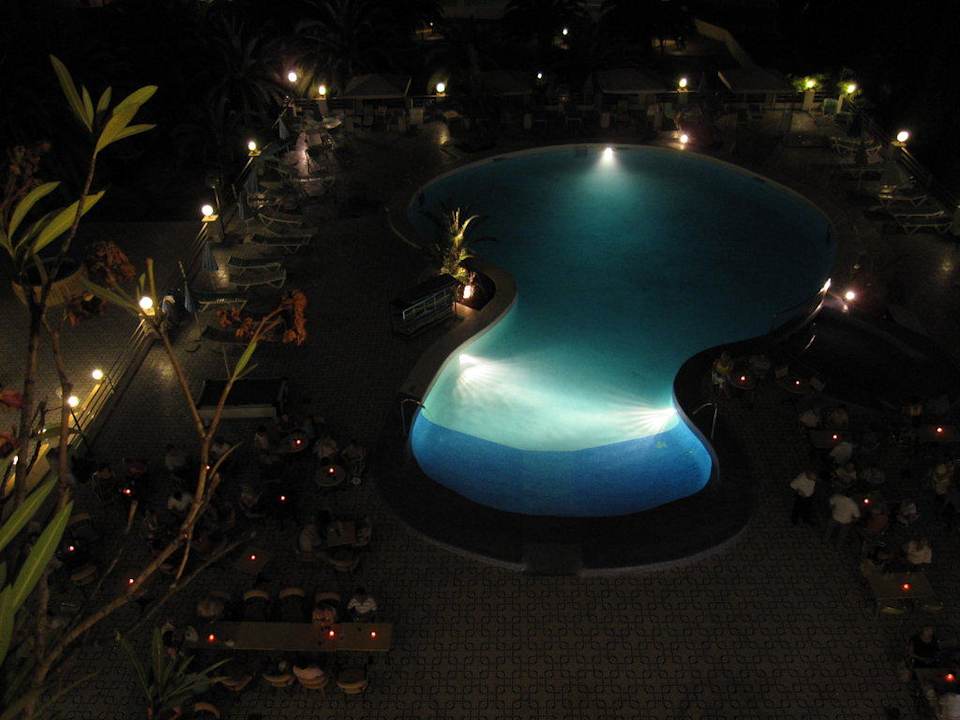 Blick vom Balkon auf den Pool Bei Juan Playa Blanca