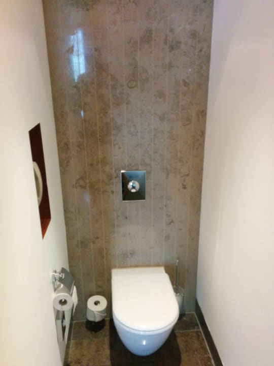 Toilet (Club Deluxe) InterContinental Berlin