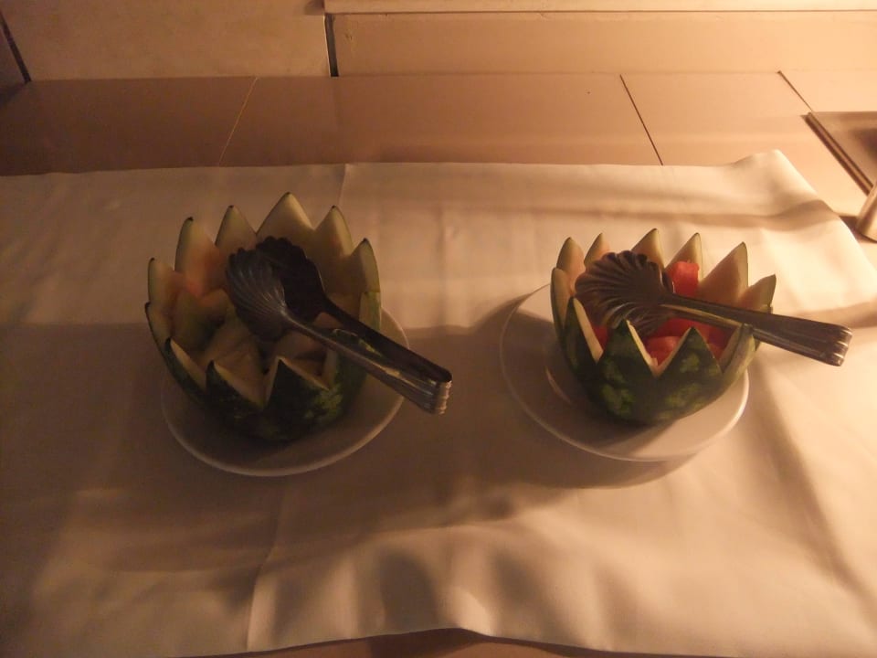 Dessertfrüchte am Kinderbuffet Atlantica Mikri Poli Rhodes