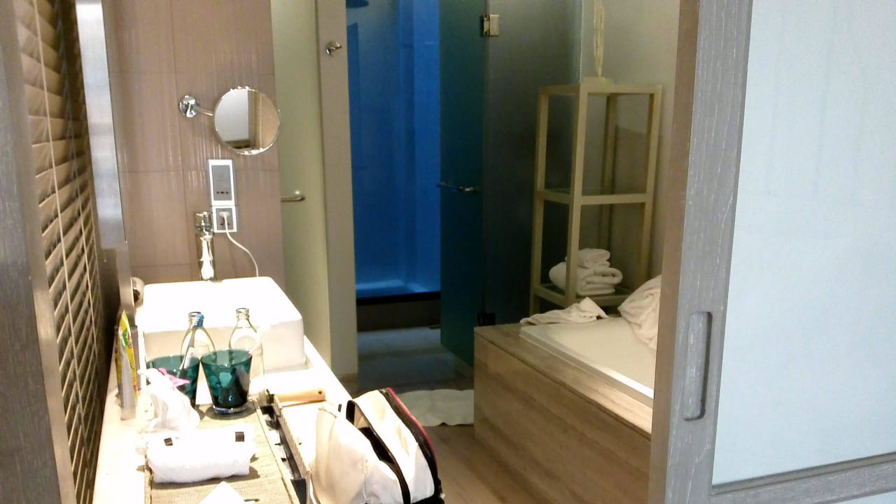 Bad Pullman Phuket Arcadia Naithon Beach