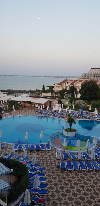 Außenansicht Hotel Sineva Beach