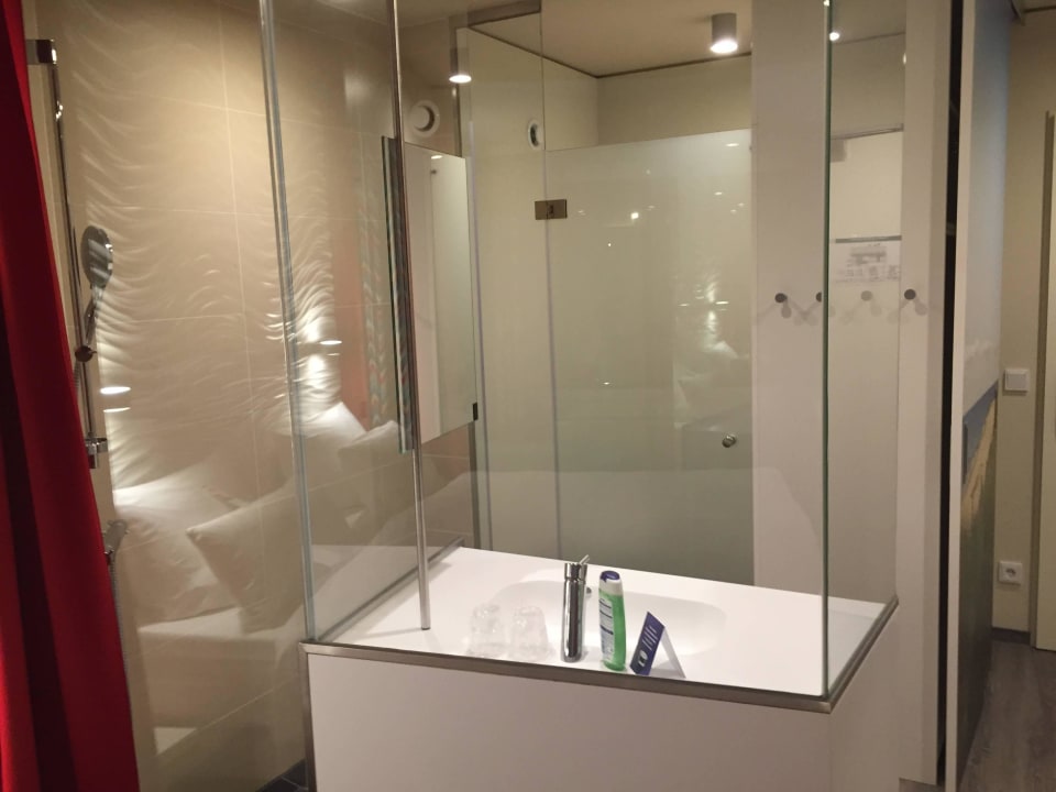 Bad vom Bett aus gesehen aja Grömitz