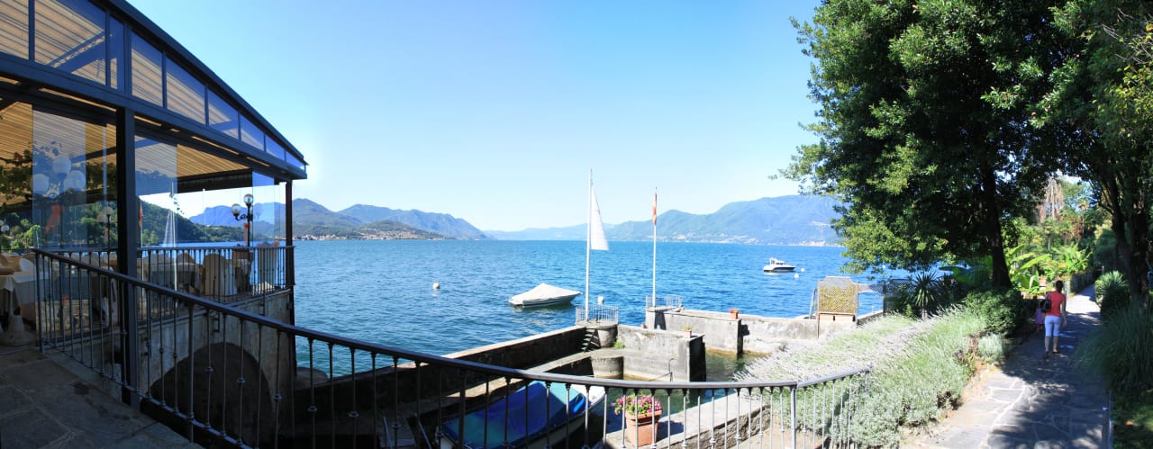 Zwischen Retsuarant und Strand Relais Villa Porta