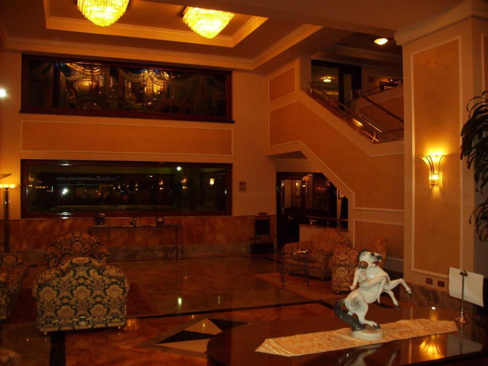 Lobby Hotel Doria Grand