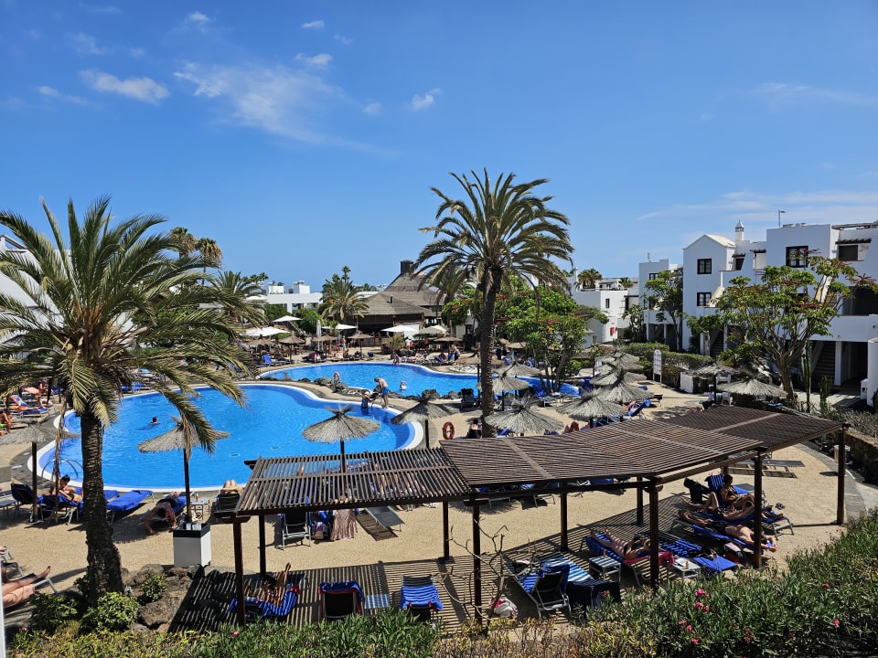 Außenansicht allsun App.-Hotel Albatros