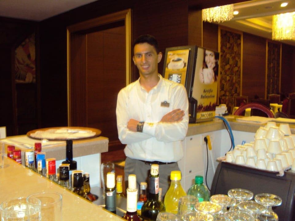 Erhan in der "Haremsbar" Diamond Excellence Resort & Spa