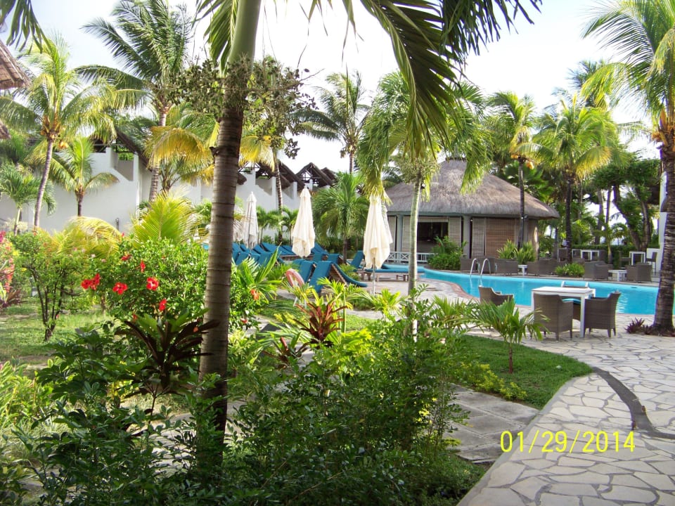 Auf dem Weg zum Pool Veranda Palmar Beach Hotel