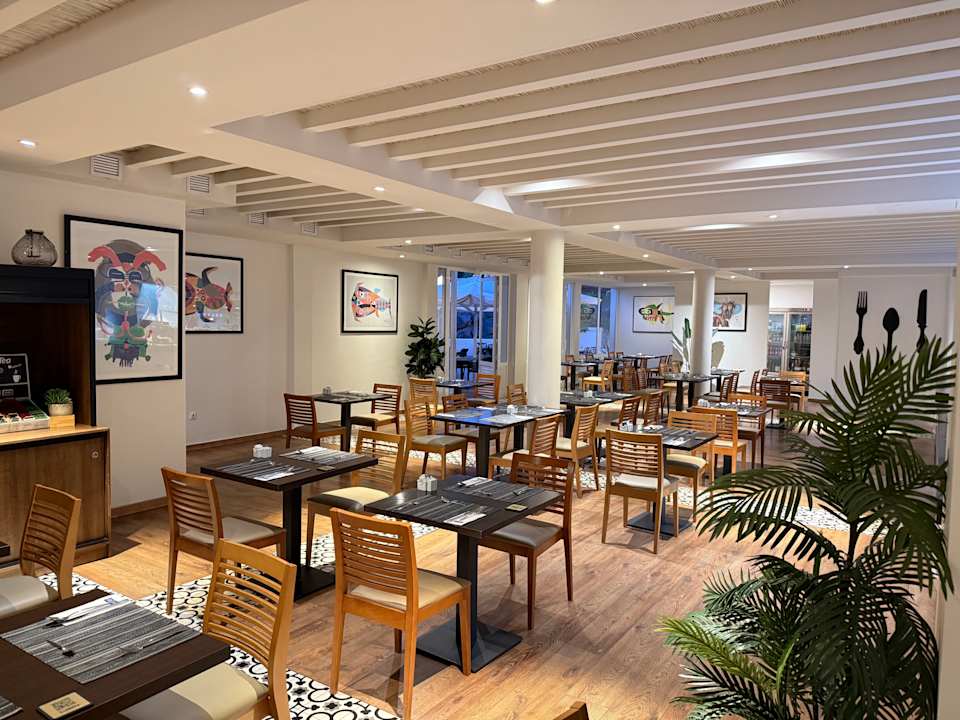 Gastro H10 Ocean Suites