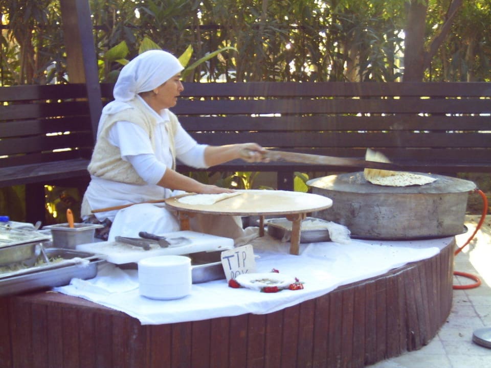 Lecker gefüllte Fladen Aydinbey Kings Palace & Spa