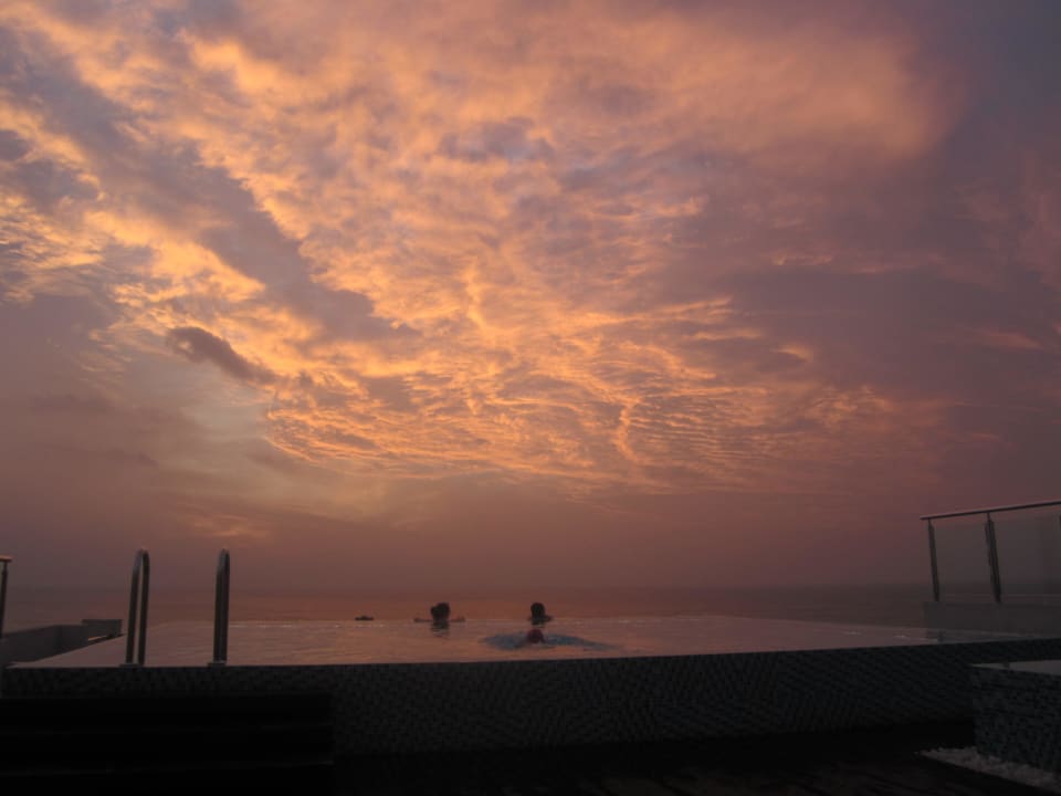 Pool /Poolbar Hotel Renuka